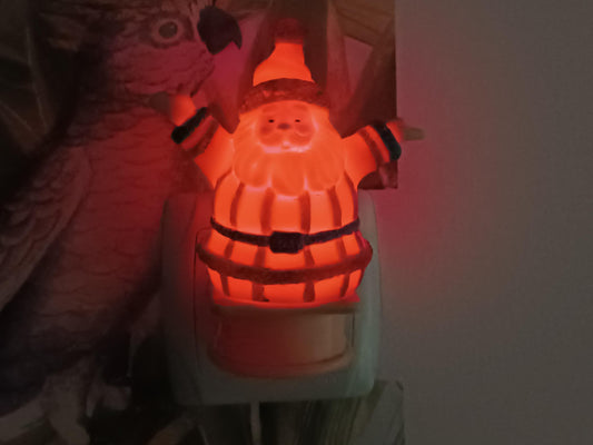 Glowing Santa Claus 220 v (etsy image id: 7170554329)