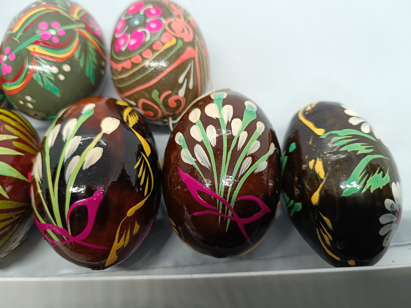 Set of Vintage Easter Wooden Painted Eggs (etsy image id: 7744232587)