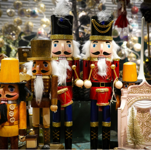 Collectibles Holiday & Seasonal