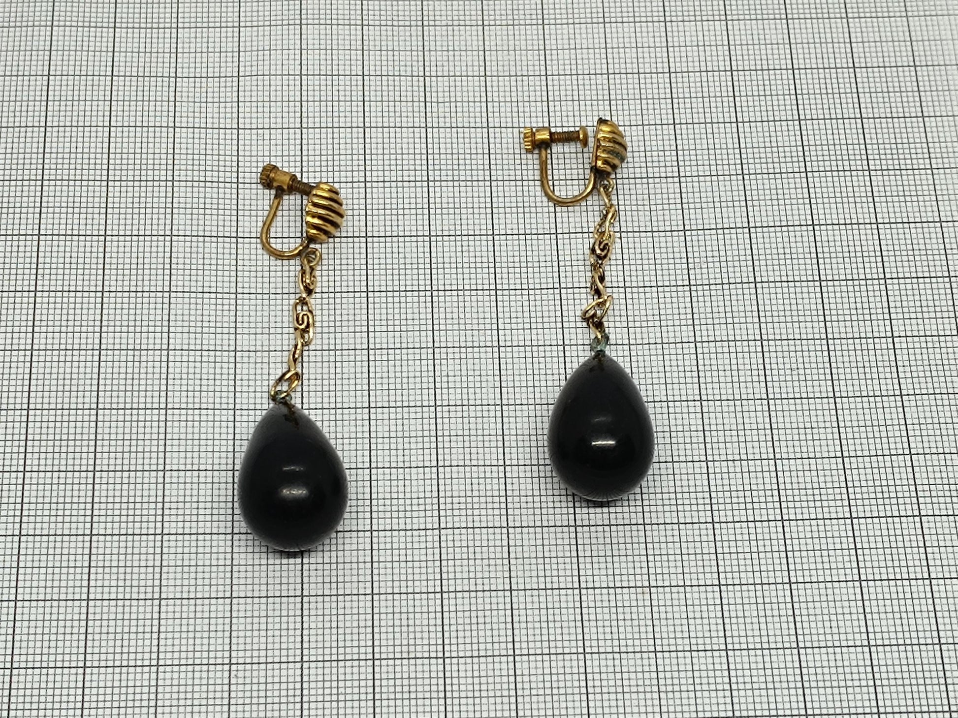 Antique Earrings With patina Black Stone __etsy:6702089440