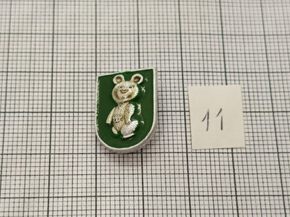 Different Pin Badge Misha 1980 Olympic games (etsy image id: 7401057261)