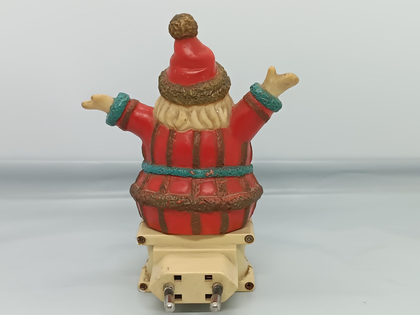Glowing Santa Claus 220 v (etsy image id: 7170554945)