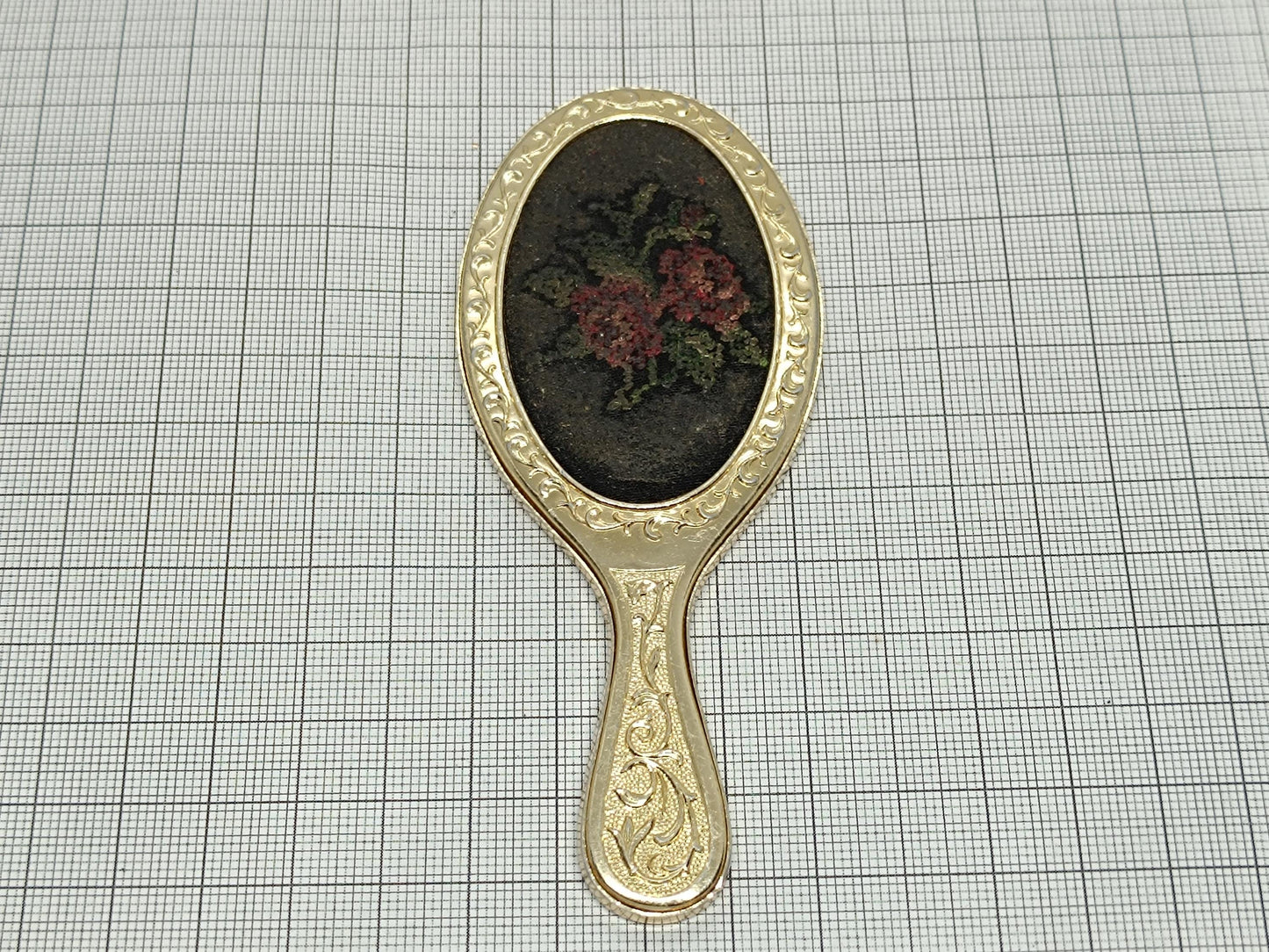 Hand mirror for doll __etsy:6702729048