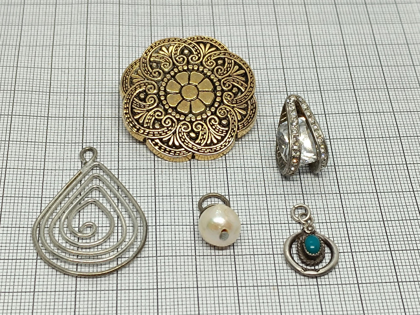 Lot of Vintage Pendants for necklace __etsy:6702141144