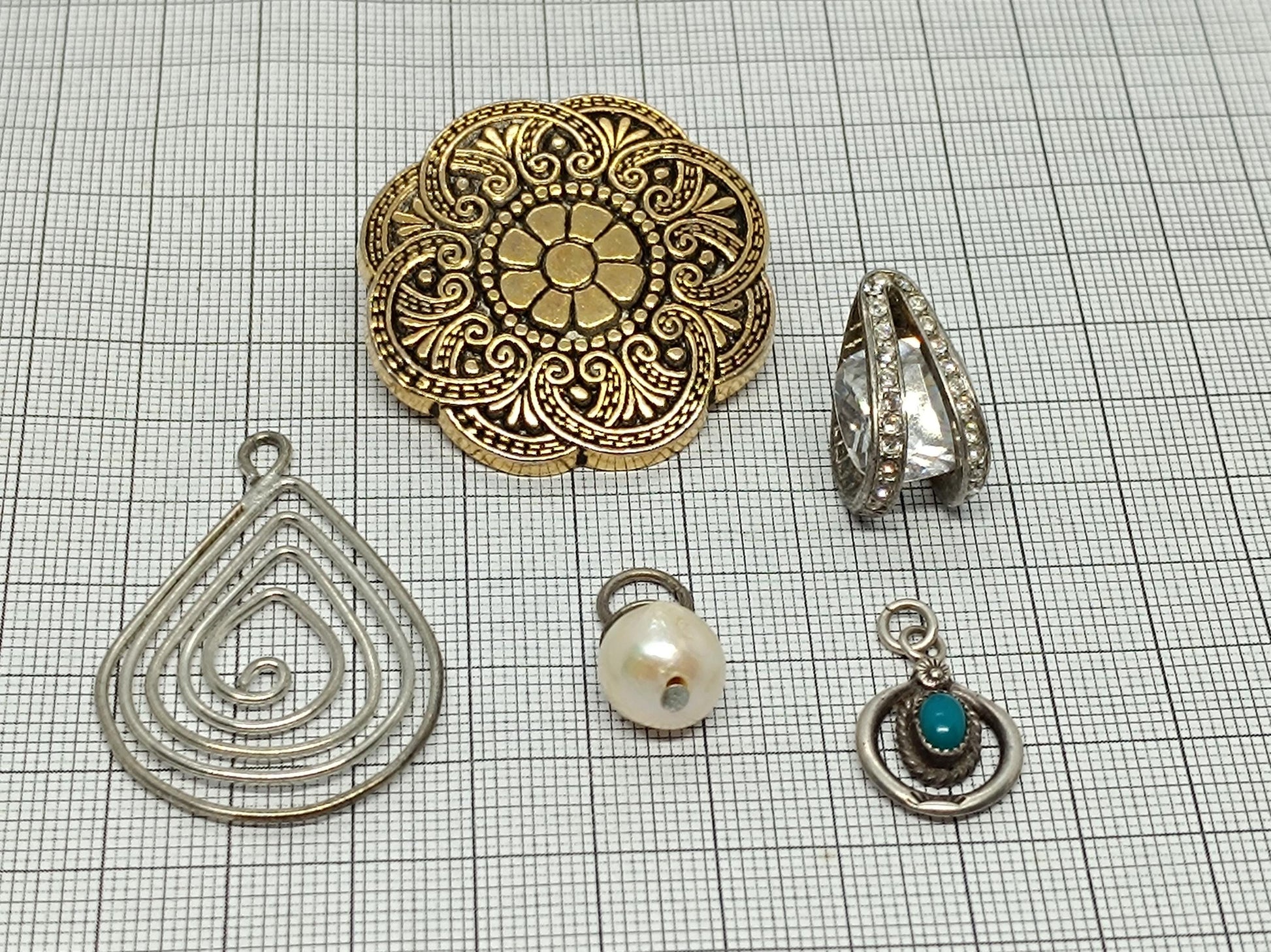 Lot of Vintage Pendants for necklace __etsy:6750175513