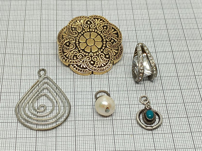 Lot of Vintage Pendants for necklace __etsy:6750175513
