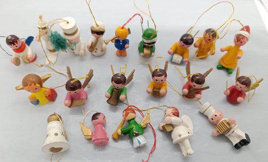 Mix of Colored Wooden Christmas Ornaments Decor (etsy image id: 7269395009)