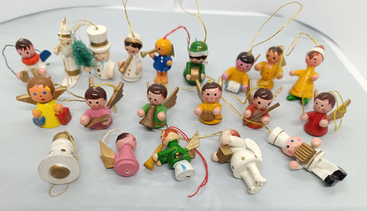 Mix of Colored Wooden Christmas Ornaments Decor (etsy image id: 7269396041)