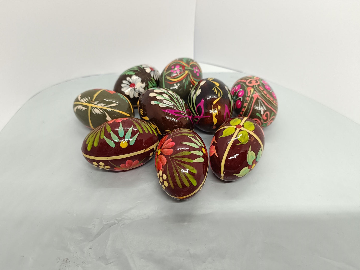 Set of Vintage Easter Wooden Painted Eggs (etsy image id: 7696286370)