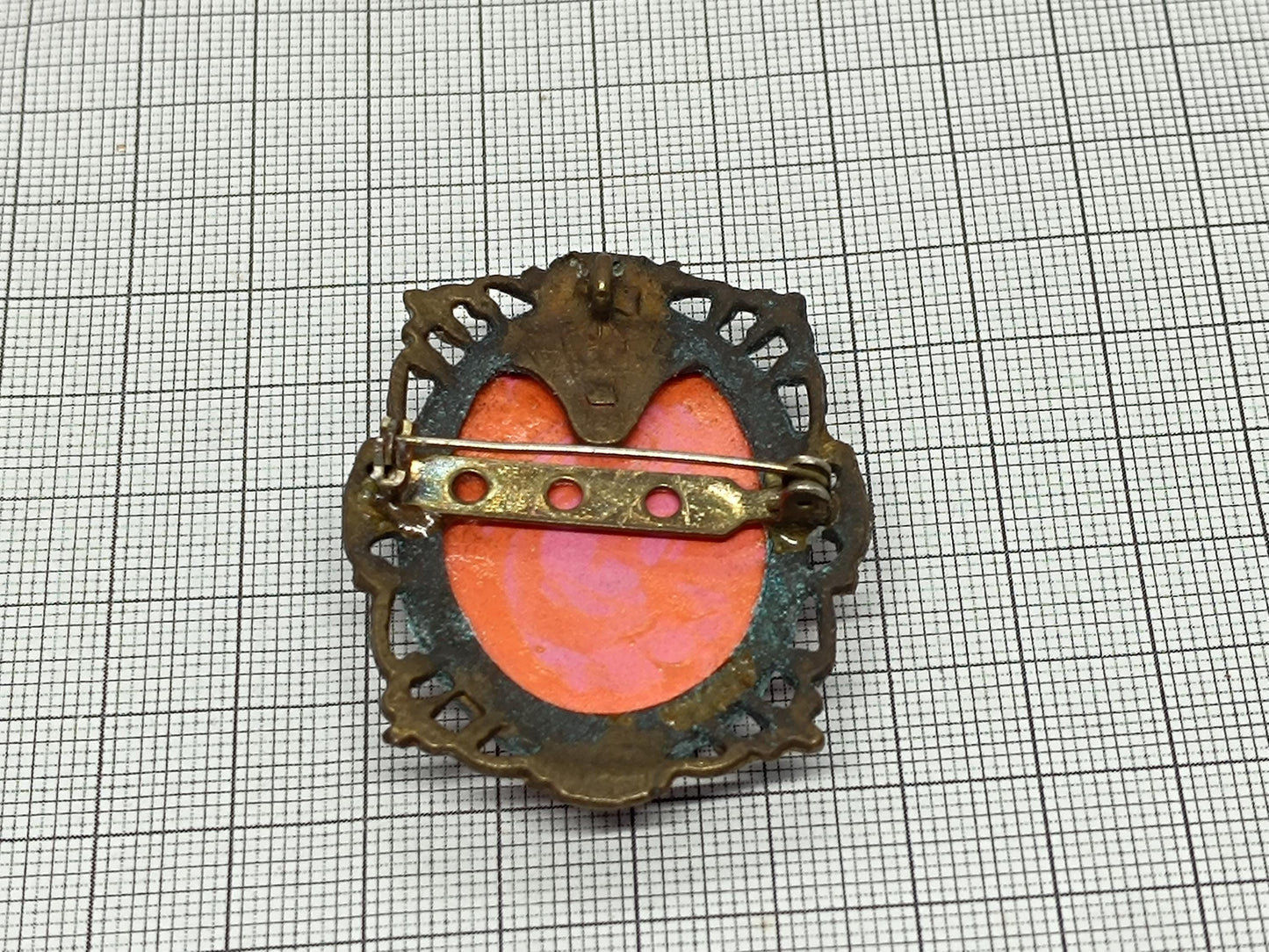 Vintage Brooch made of fabric and plastic __etsy:6750217495