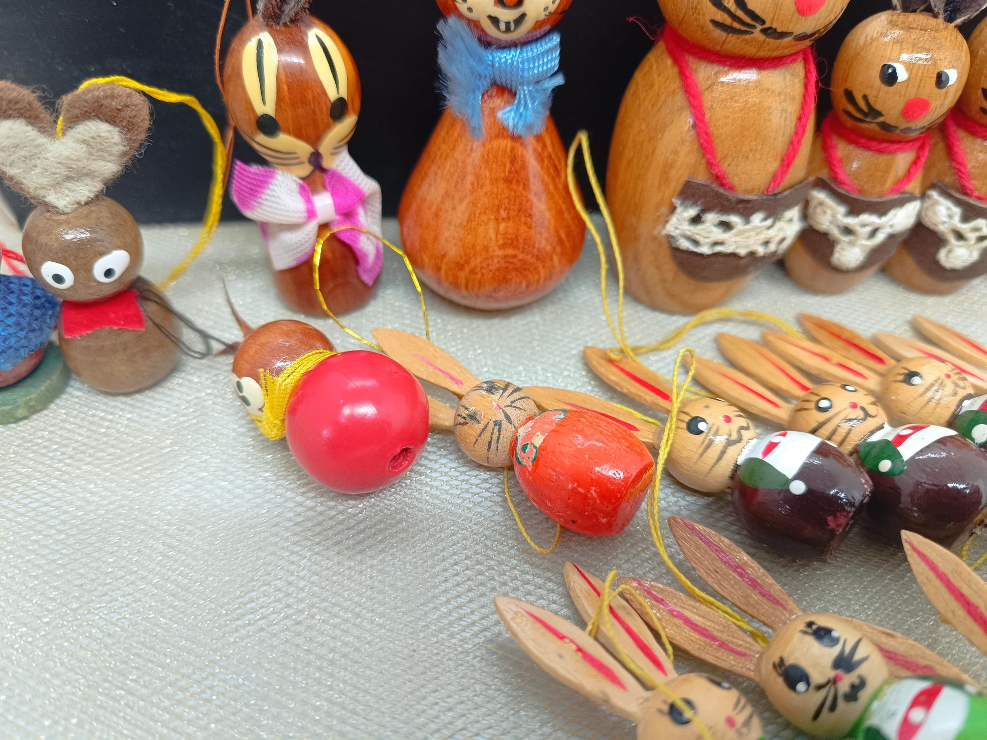 Vintage Easter wooden Ornaments Rabbit Chicken Erzgebirge (etsy image id: 7722124896)