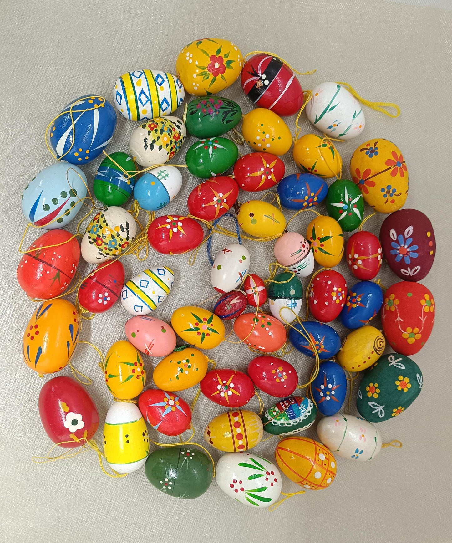 55 Vintage Easter wooden Small Eggs (etsy image id: 7722095764)