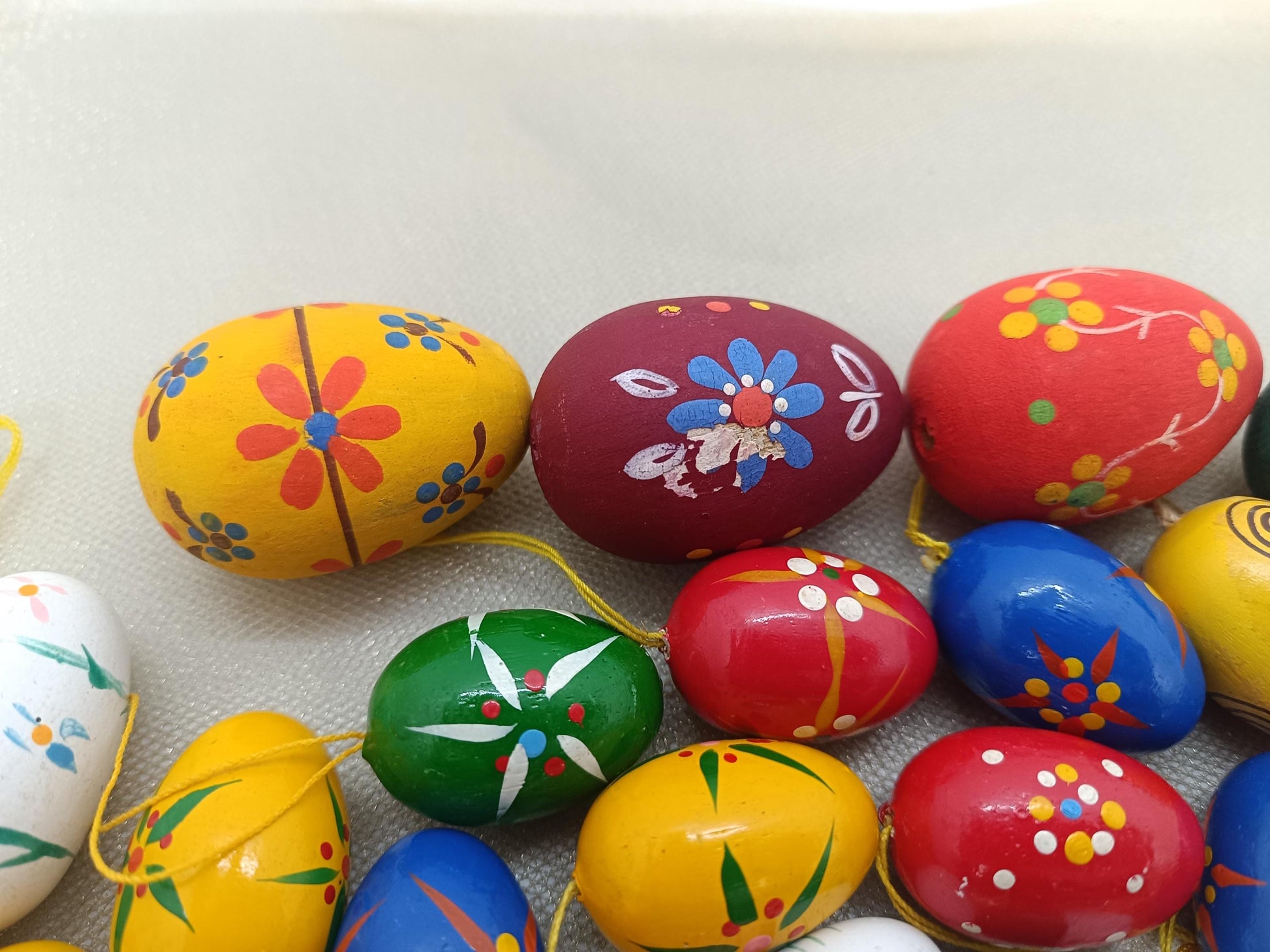 55 Vintage Easter wooden Small Eggs (etsy image id: 7722072174)
