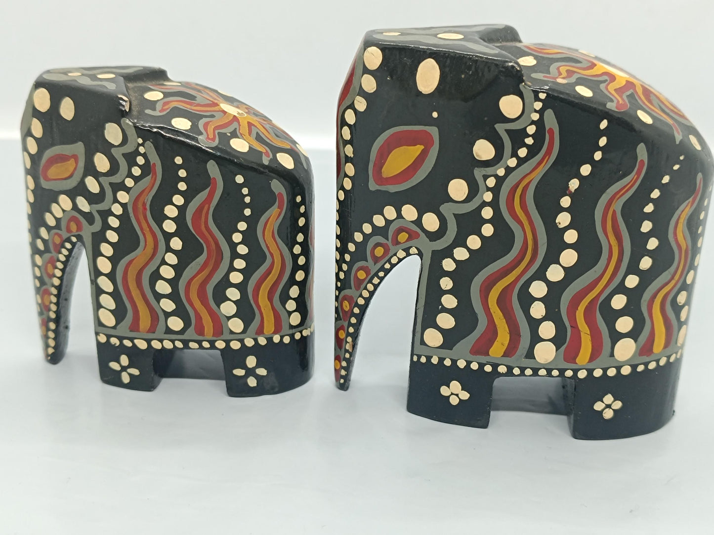 Vintage Hand-Painted Wooden Elephant Figurines (etsy image id: 7687673301)