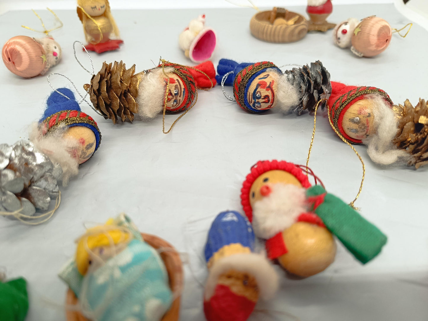 Vintage Lot of Wooden Christmas Ornaments Hand Made (etsy image id: 7122008594)