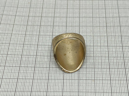 Vintage Ring gold colour size 8 __etsy:6750577035