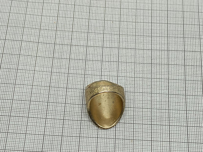 Vintage Ring gold colour size 8 __etsy:6702541308
