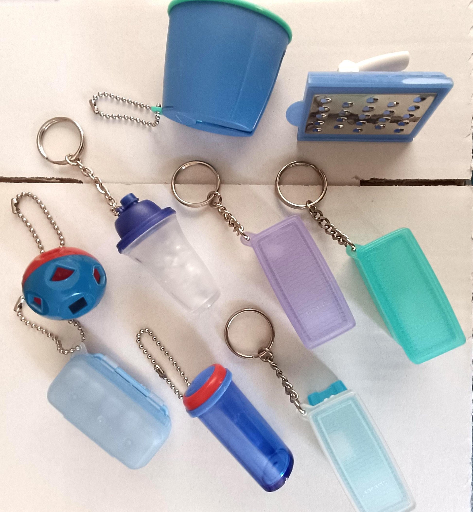 Vintage Tupperware keychains __etsy:7251091103