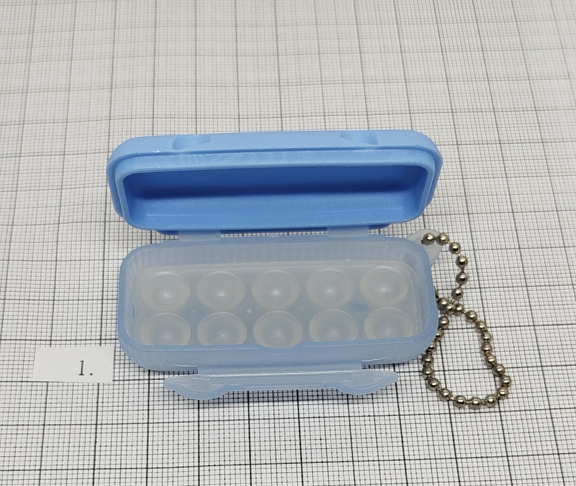 Vintage Tupperware keychains __etsy:7251092393