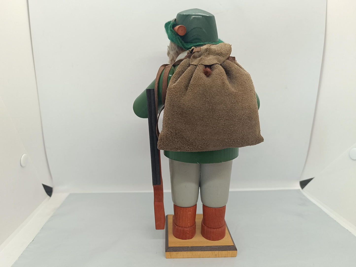 Vintage Wooden Erzgebirge Incense Smoker Hunter Raucher 25 cm