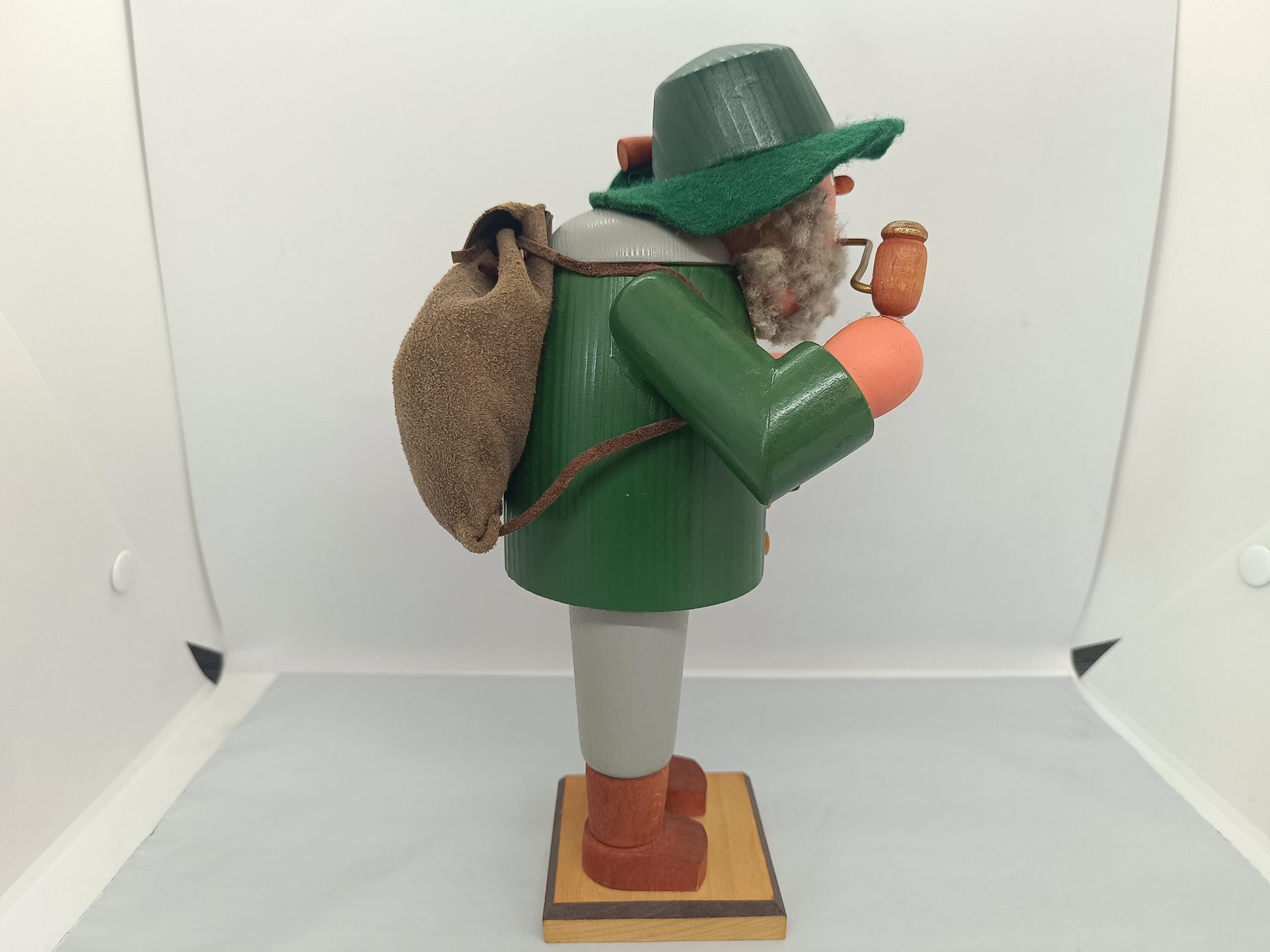 Vintage Wooden Erzgebirge Incense Smoker Hunter Raucher 25 cm