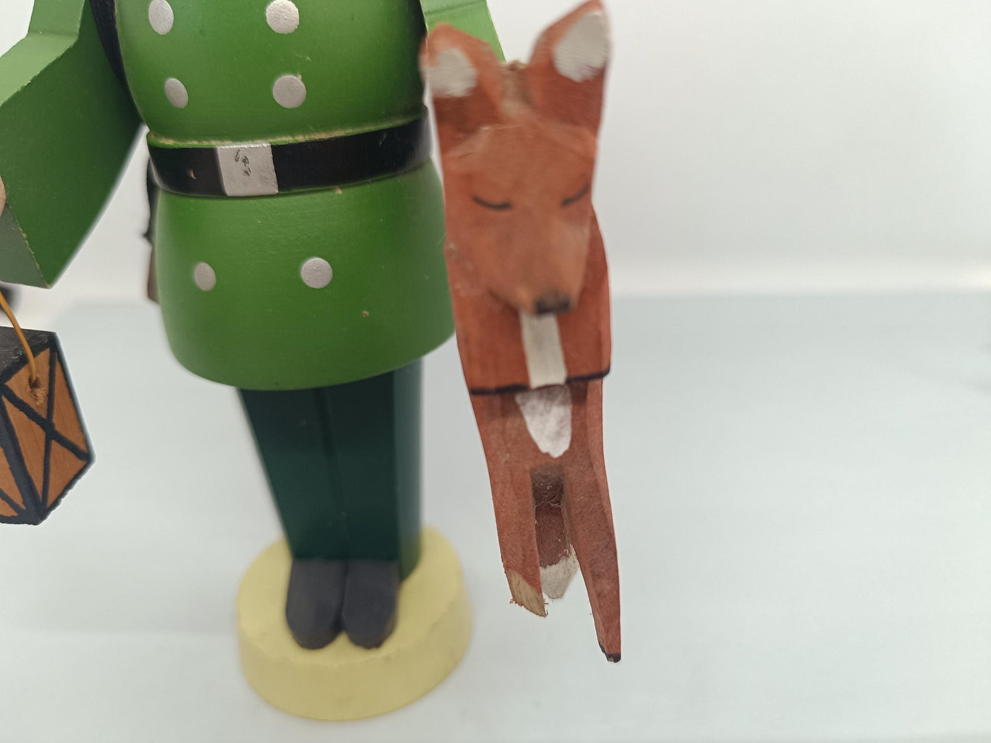 Vintage Wooden Erzgebirge Incense Smoker Raucher Hunter Seiffener Volkskunst 18 cm