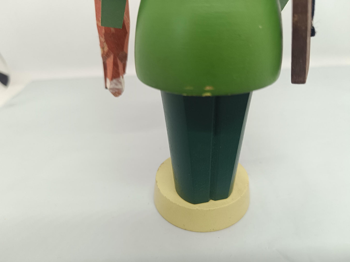 Vintage Wooden Erzgebirge Incense Smoker Raucher Hunter Seiffener Volkskunst 18 cm
