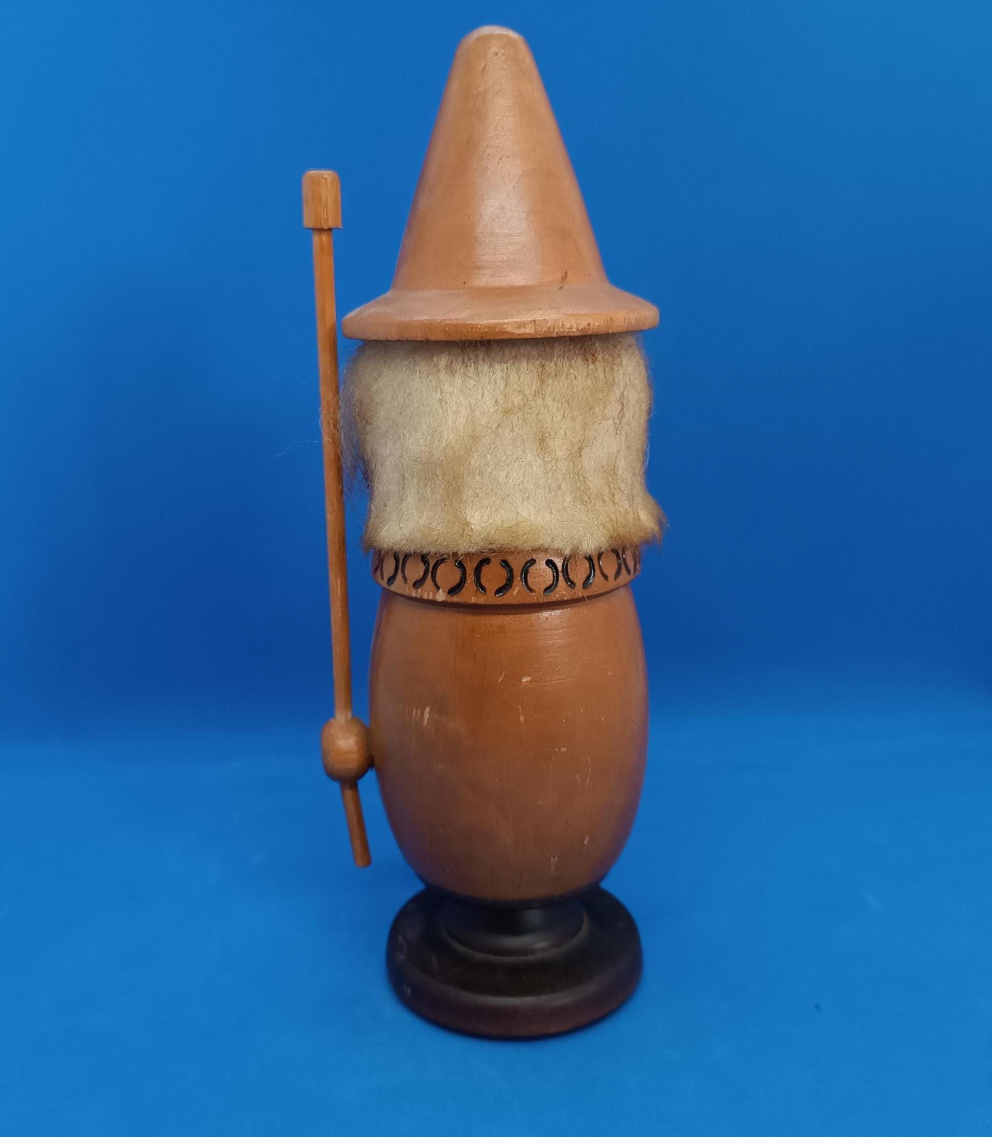Vintage Wooden Erzgebirge Incense Smoker Raucher 8,5"