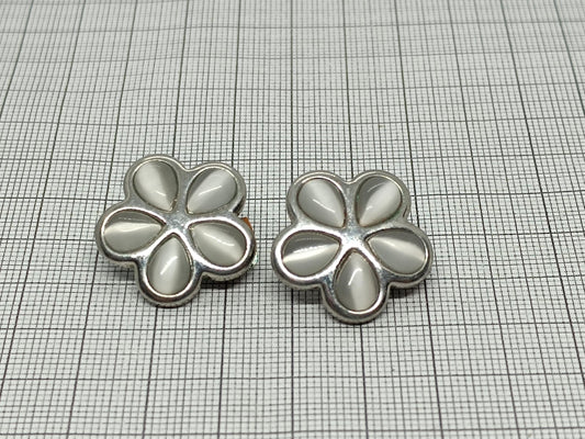 Vintage clip earrings pearlescent shine __etsy:6750139543