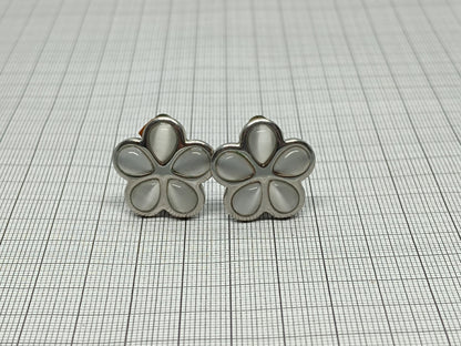 Vintage clip earrings pearlescent shine __etsy:6750139531