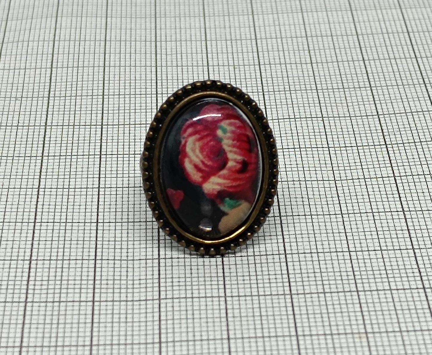 Vintage red flower Ring size 6 __etsy:6750650931