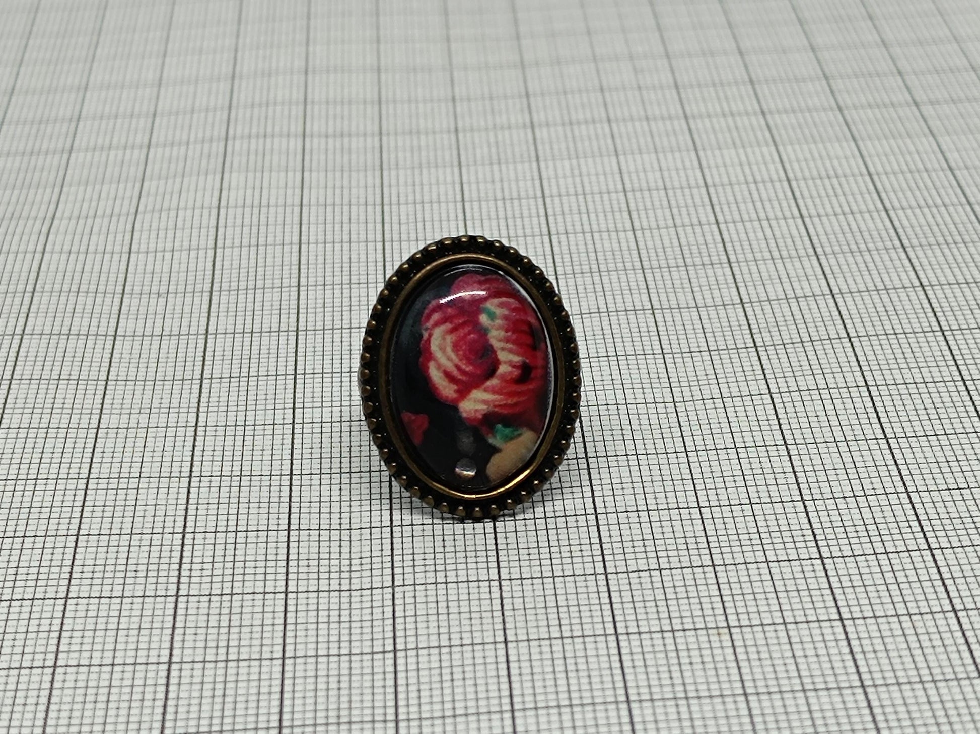 Vintage red flower Ring size 6 __etsy:6750649449