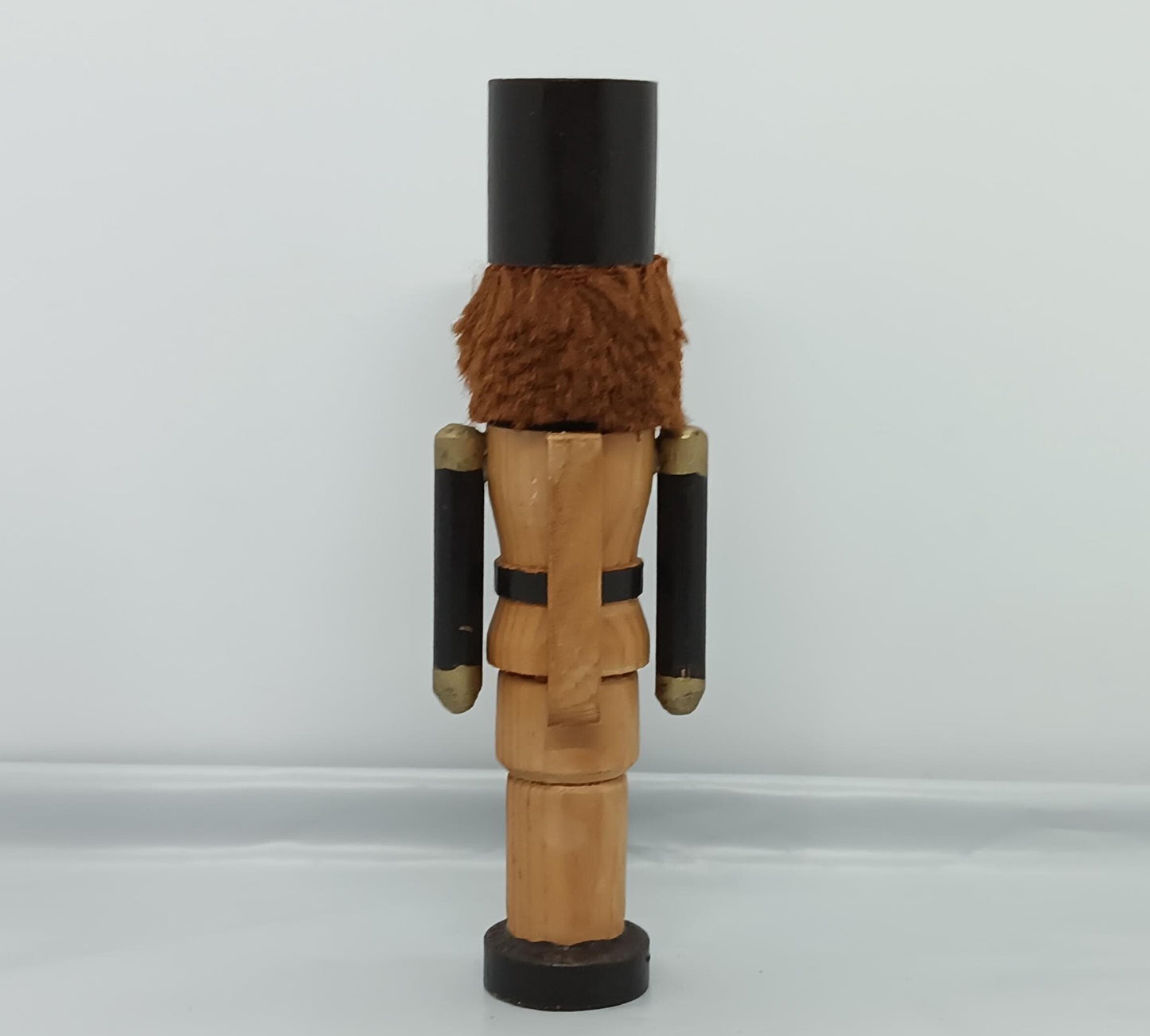 Wooden Nutcracker figurine 14 cm (etsy image id: 7174419303)