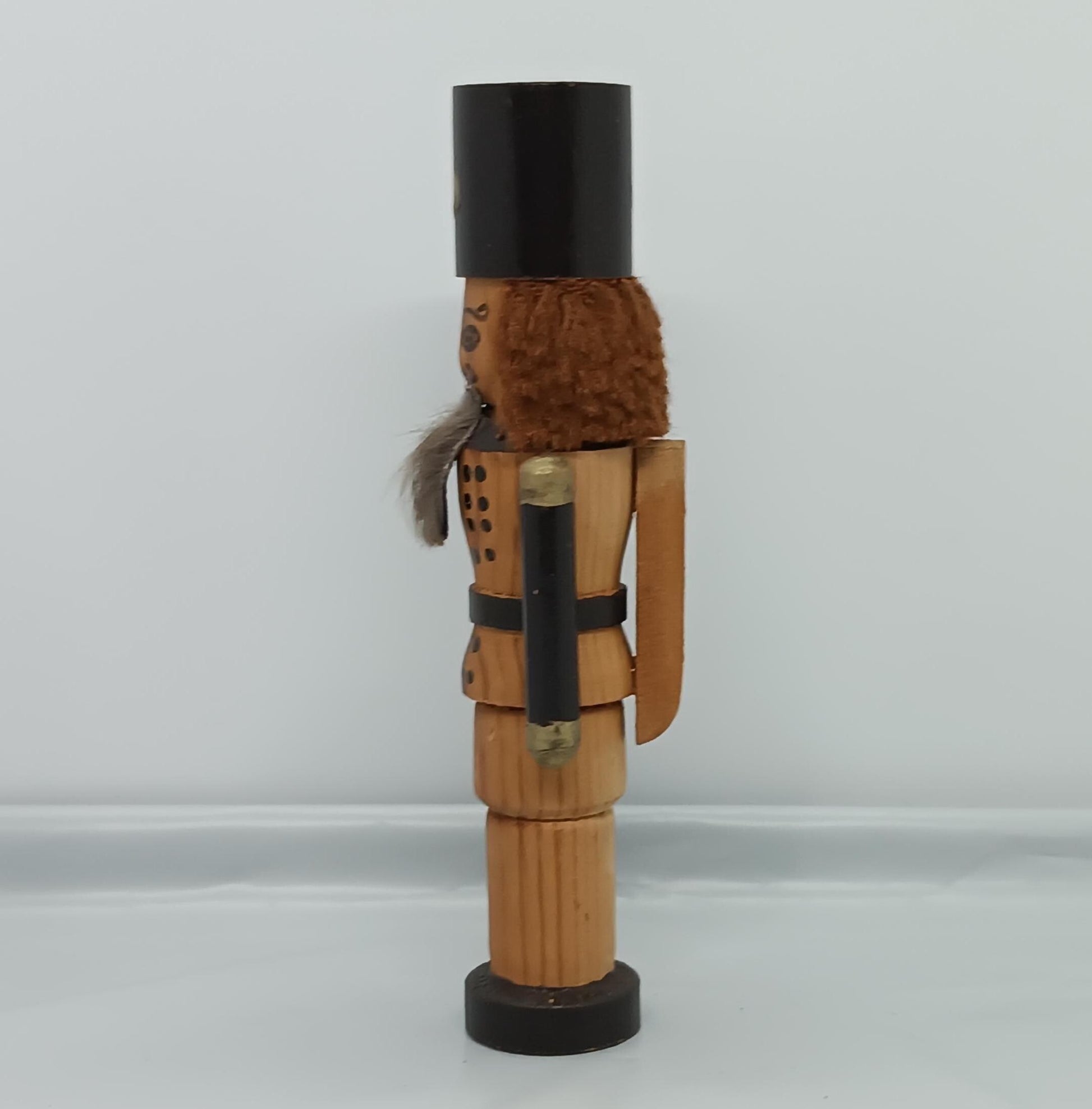 Wooden Nutcracker figurine 14 cm (etsy image id: 7126449518)