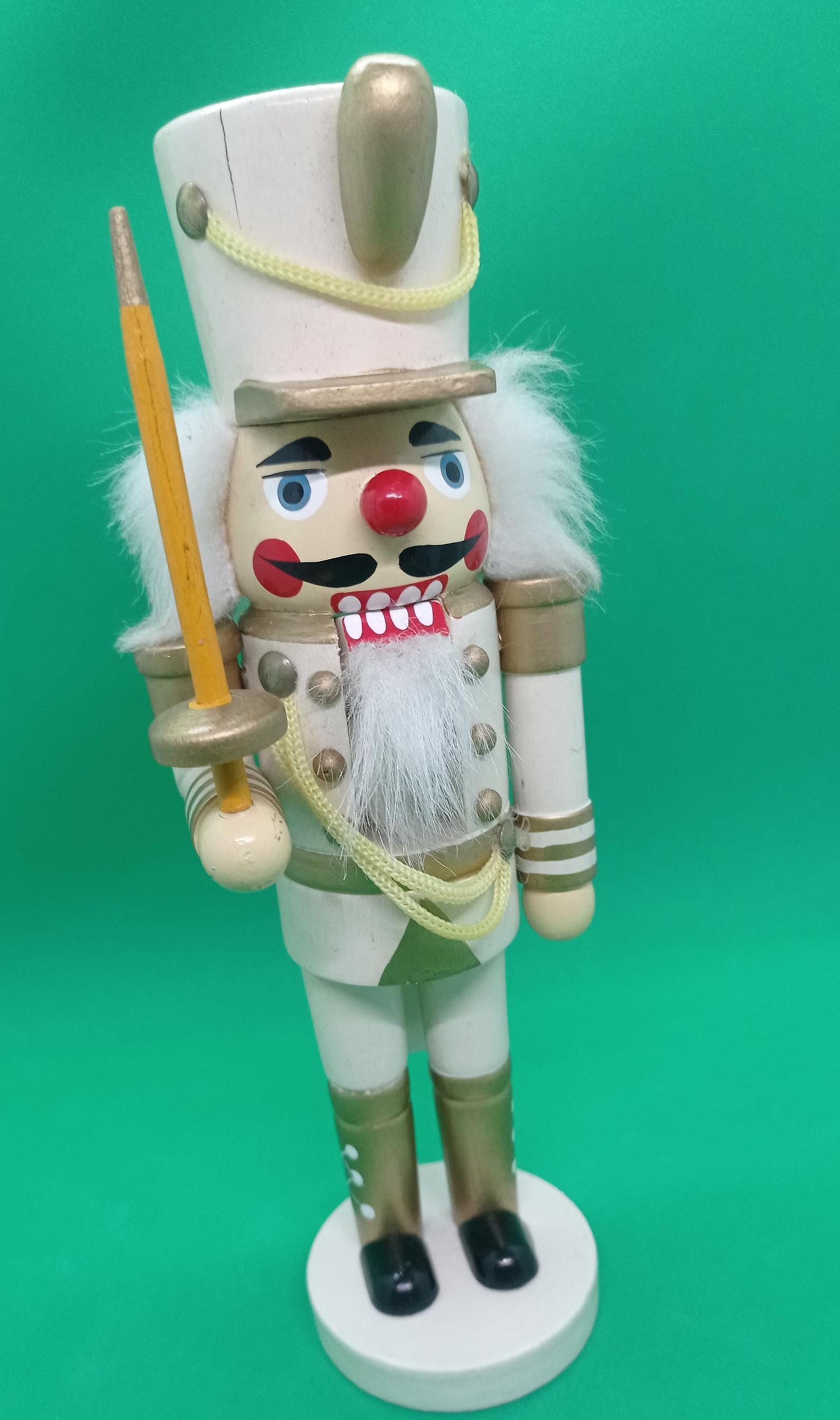 Wooden White Nutcracker figurine 23 cm (etsy image id: 7126406182)