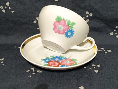 Vintage Dulevo Russian Set Flowers