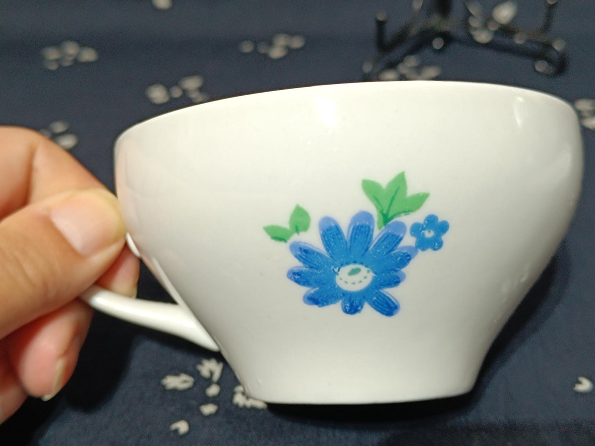 Vintage Dulevo Russian Set Flowers