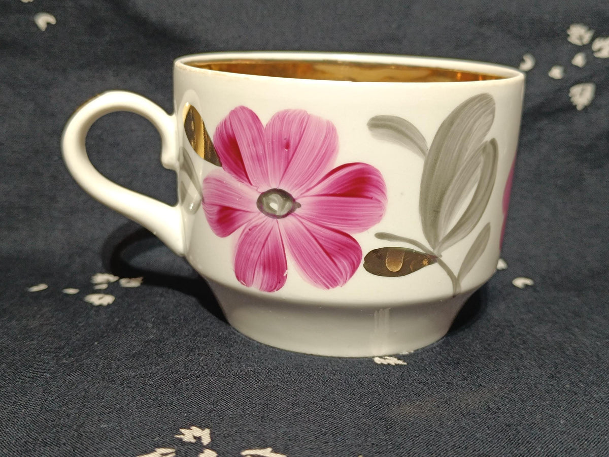 Vintage Russian Verbilki Tea Cup Teapot Sugarbowl Lid