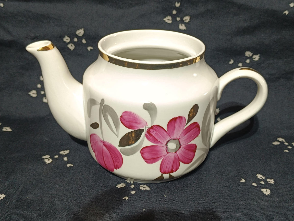 Vintage Russian Verbilki Tea Cup Teapot Sugarbowl Lid