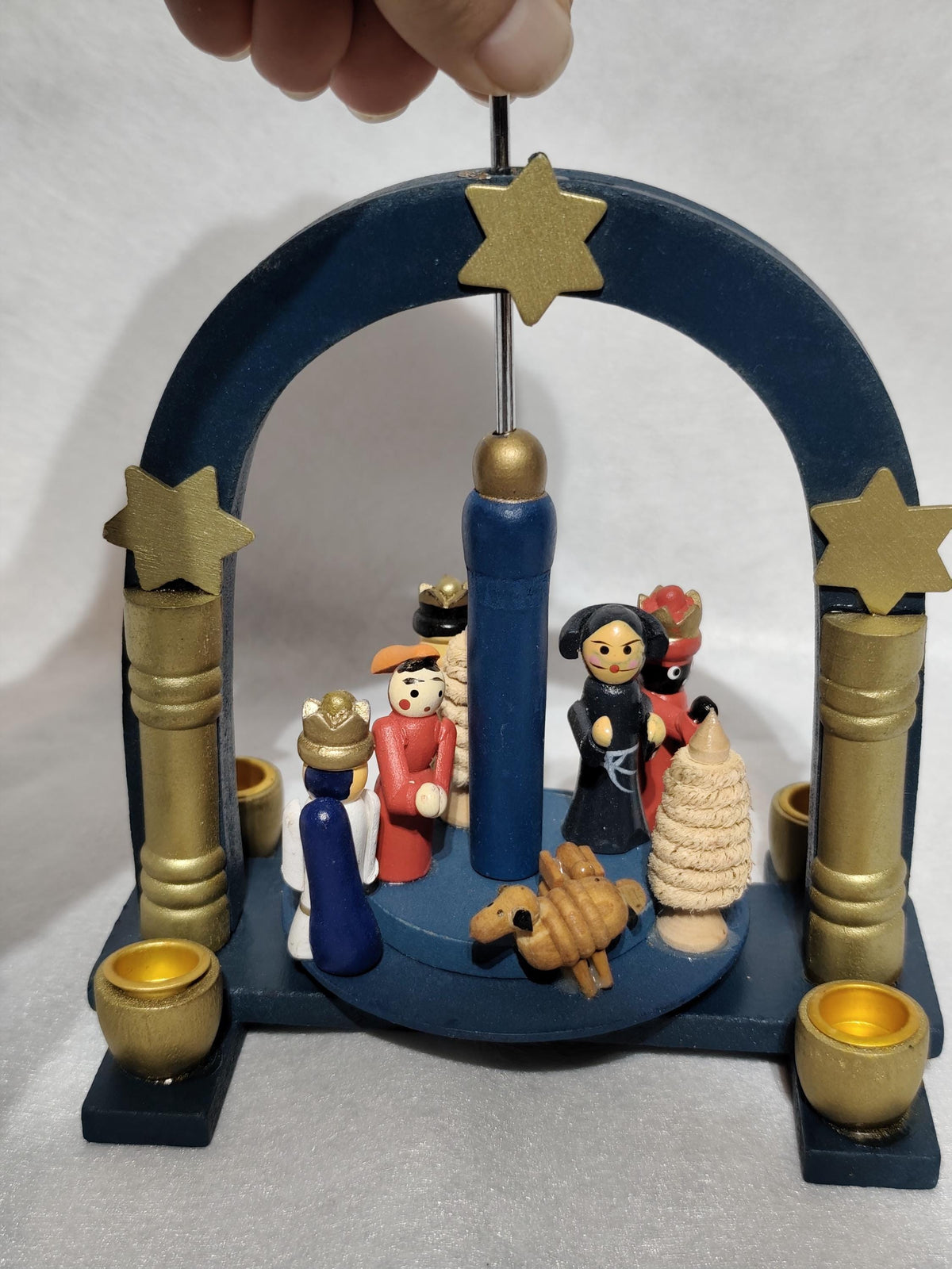 Vtg Christmas Carousel Pyramid 24 cm Nativity Scene Used