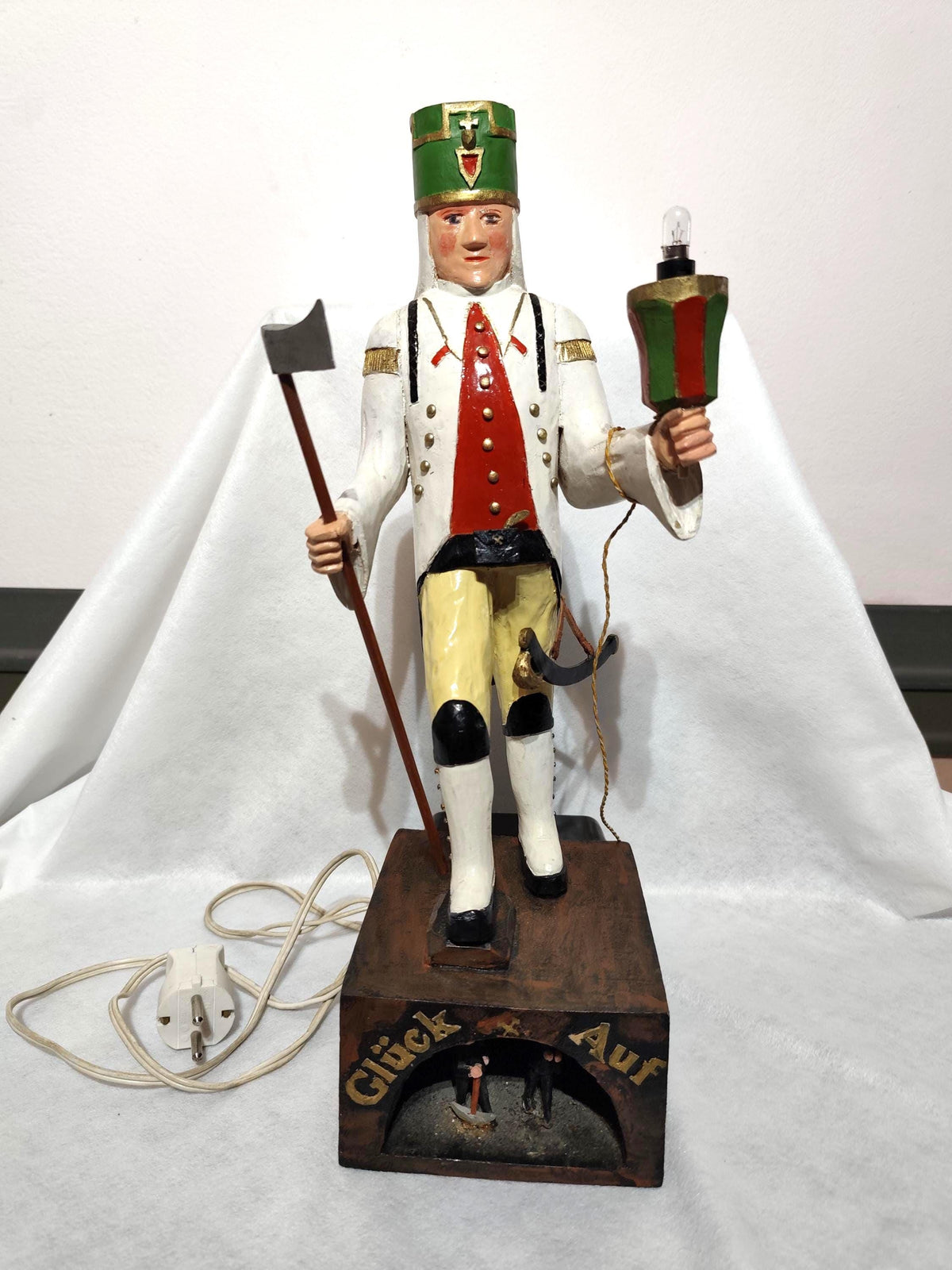Wooden Erzgebirge Miner Gluck Auf Lamp